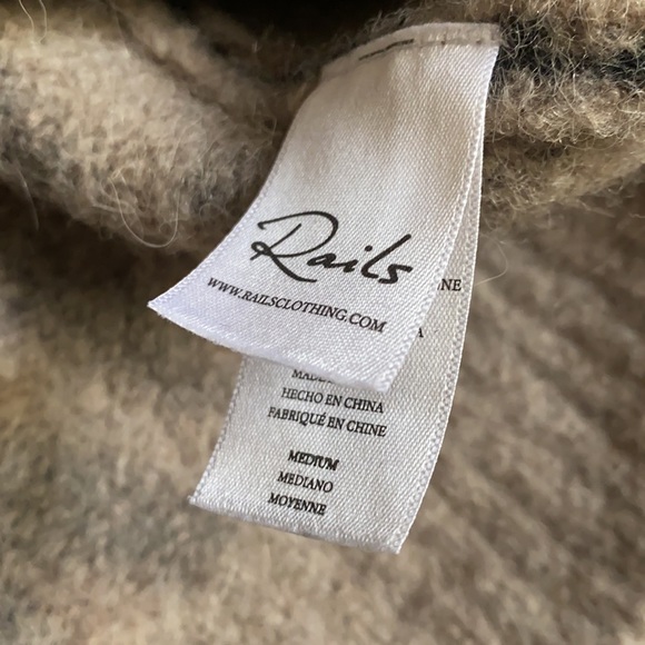 Rails wool cheetah print sweater. Size M - Picture 3 of 3